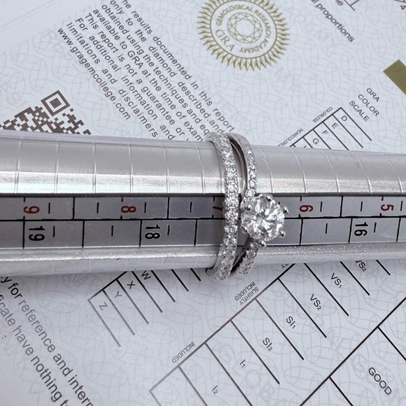 Dainty Over 1ct.tw Moissanite Ring Set Size 7 - Picture 12 of 13